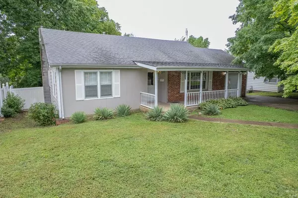 404 Sunshine DR, Festus, MO 63028