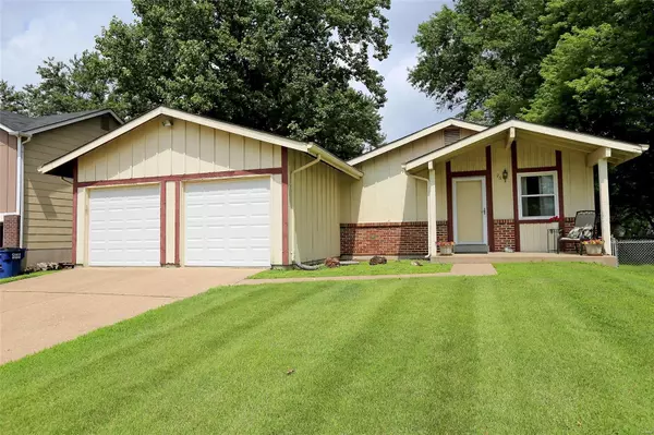 26 Trade Winds DR, St Peters, MO 63376