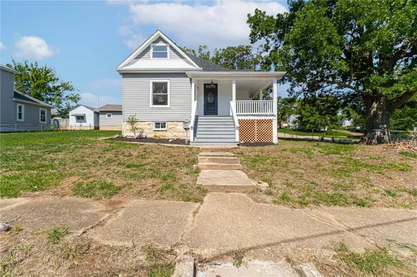 422 N 7th ST, De Soto, MO 63020