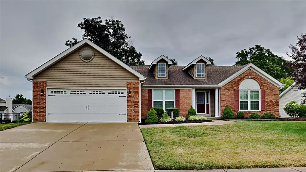 304 Pleasant Meadows DR, Wentzville, MO 63385