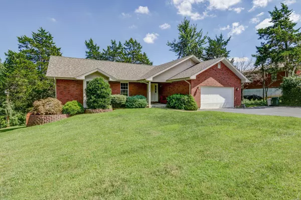 802 S Suncrest Dr,  Hillsboro,  MO 63050