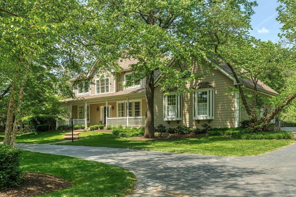 12825 Brighton Woods DR, Town And Country, MO 63131