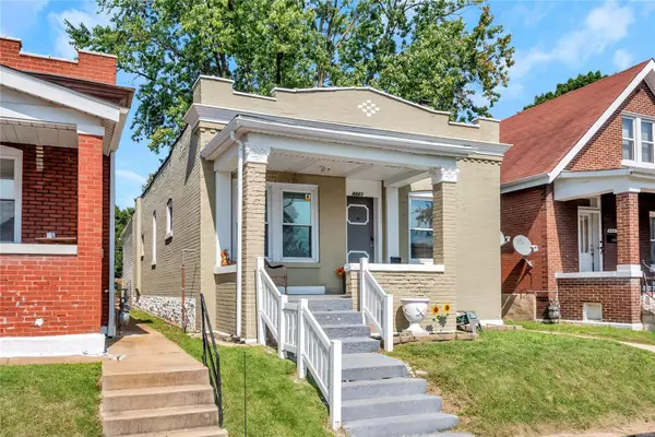 4443 Wallace ST, St Louis, MO 63116