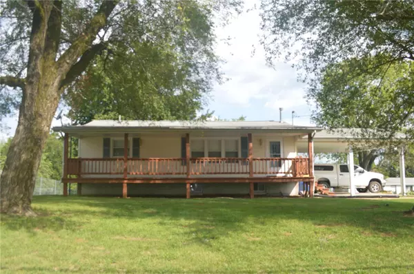 245 W Springfield Road, St Clair, MO 63077