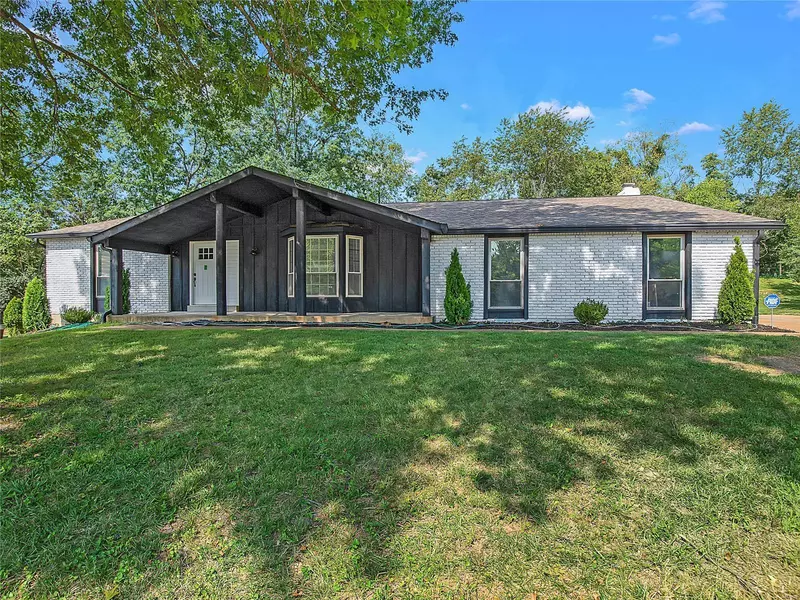 320 Quails Hill CT, Ellisville, MO 63011