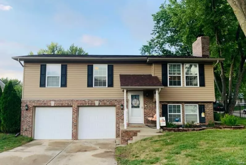 St Peters, MO 63376,2 River Bend Ct