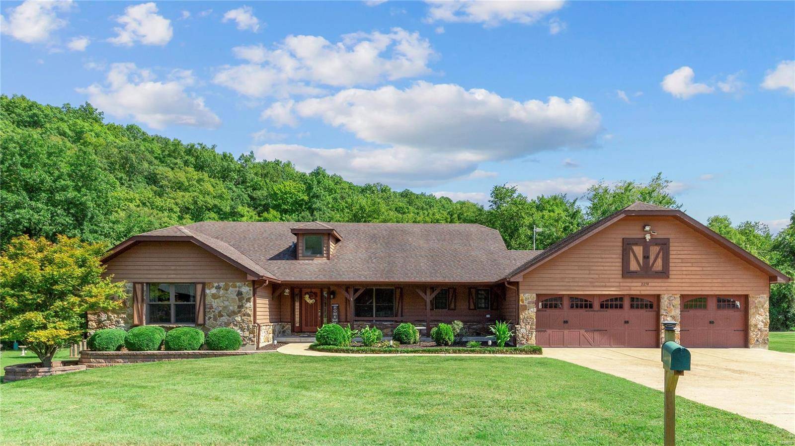 2258 Oak Valley DR, Arnold, MO 63010