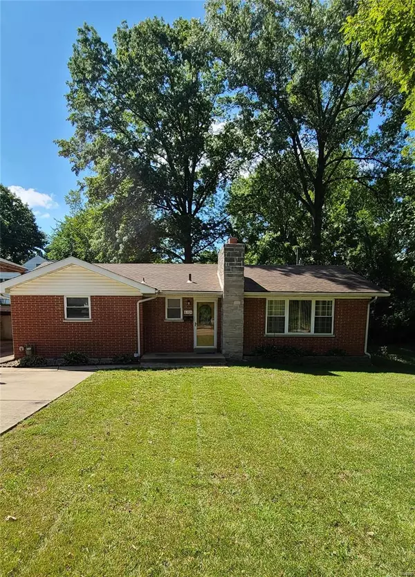 6104 N Belt West, Belleville, IL 62223