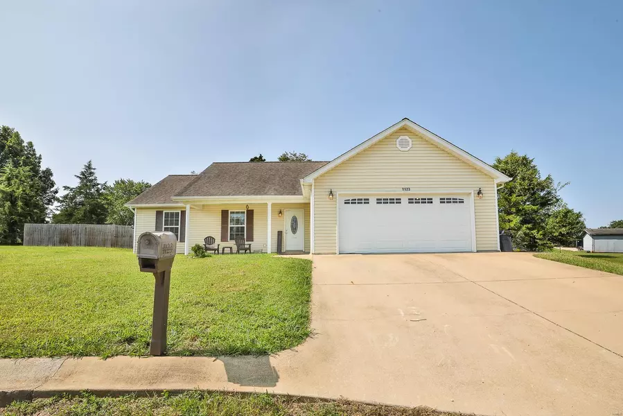 1123 Stone Crest DR, Desloge, MO 63628