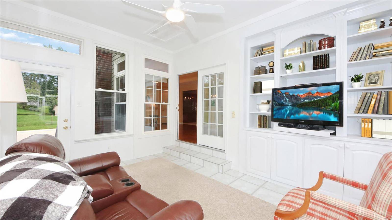 Maryland Heights, MO 63043,2463 Wesbay DR