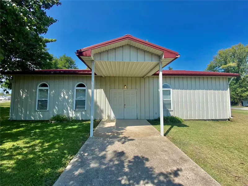 120 E 5th ST, Montgomery City, MO 63361