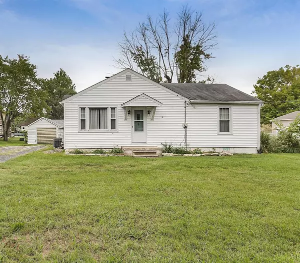 232 Sterling DR, Moro, IL 62067