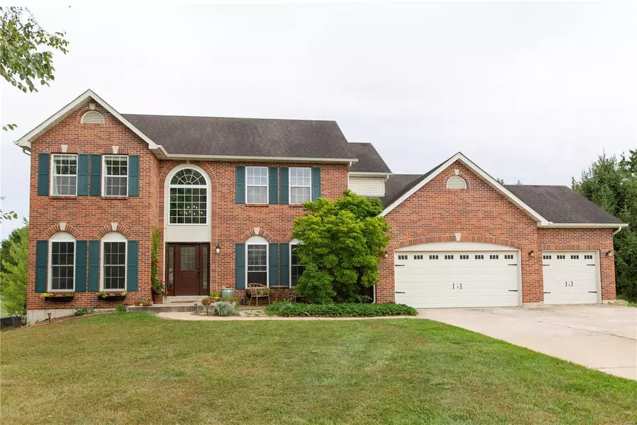 1733 Discovery DR, Wentzville, MO 63385