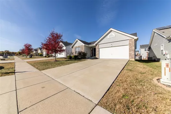 Wentzville, MO 63385,327 Pecan Bluffs DR