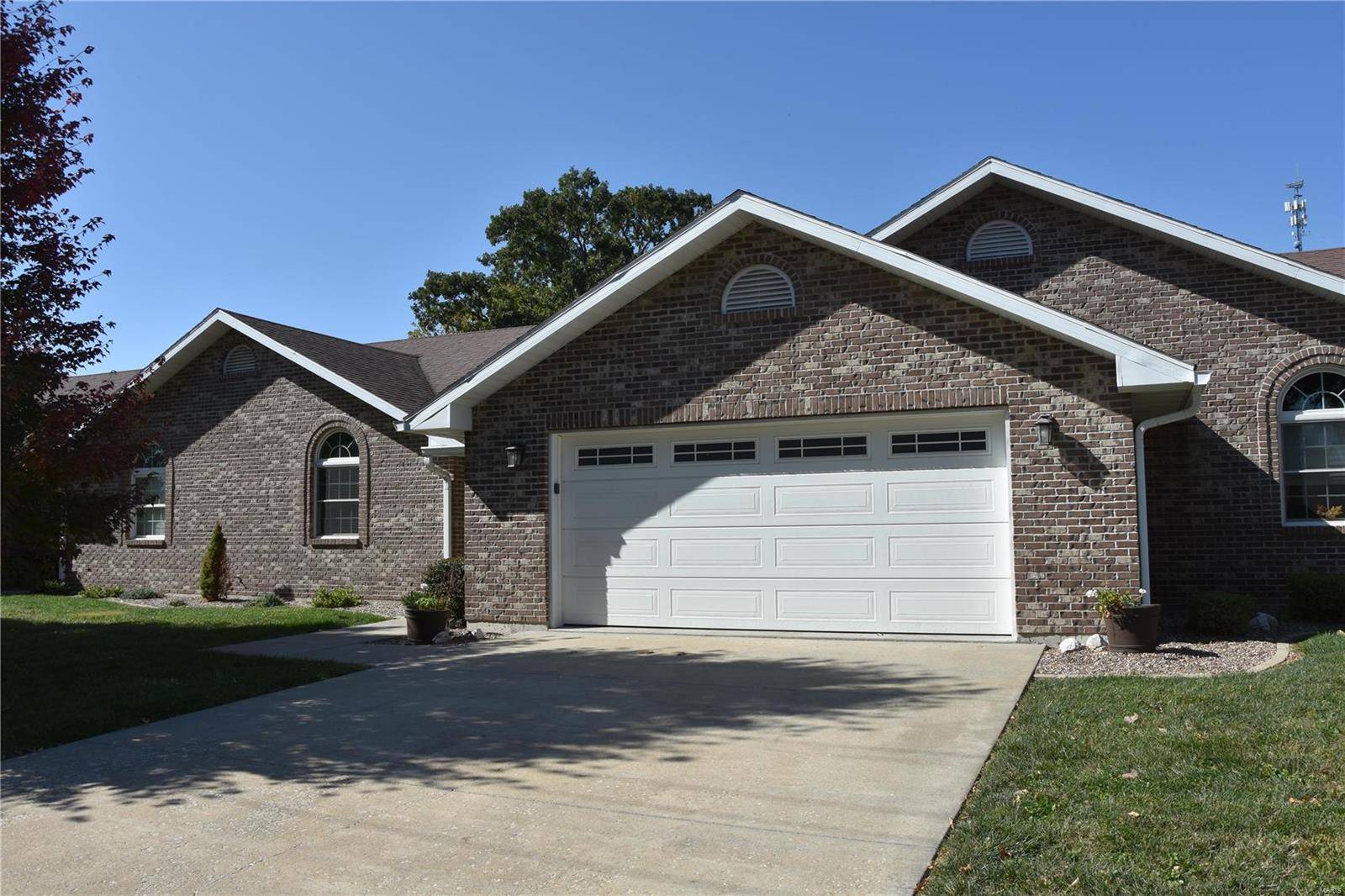 Palmyra, MO 63461,718 N Spring ST