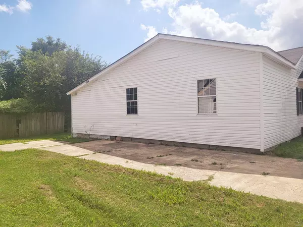 Kennett, MO 63857,707 E Fifth ST