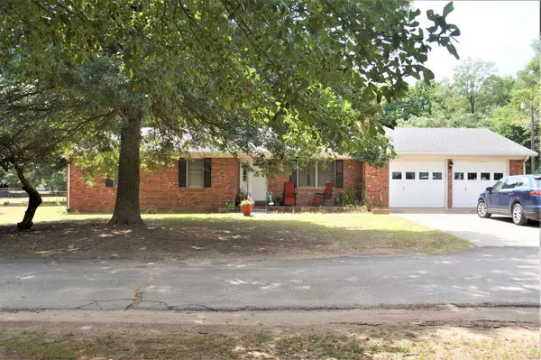 Kennett, MO 63857,205 Vardell PL