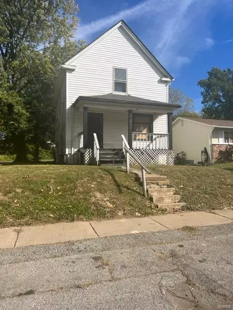 2750 Old Hanley RD, St Louis, MO 63114