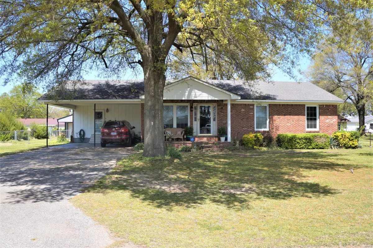 Kennett, MO 63857,17609 Division ST