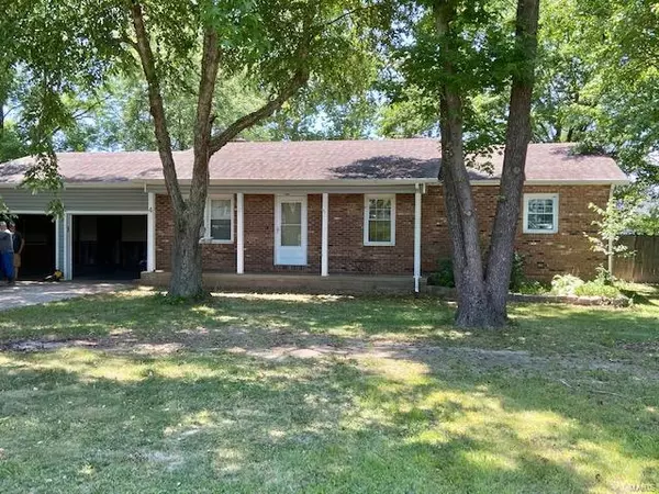 4 Adams DR, Dexter, MO 63841