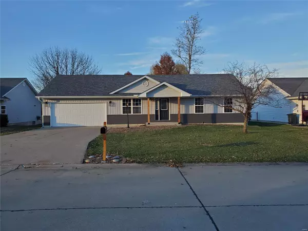 1015 Southway CT, Bowling Green, MO 63334