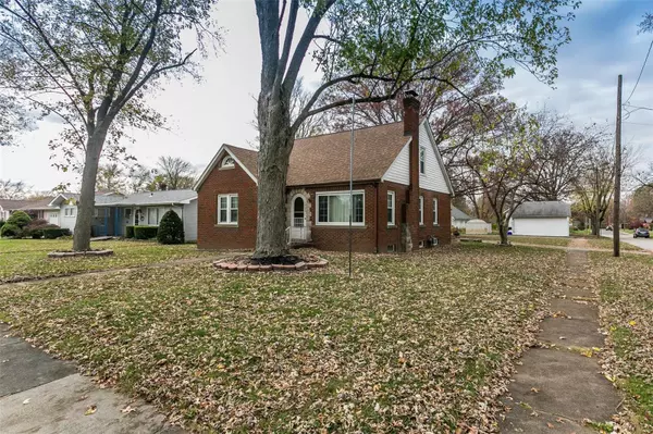 Highland, IL 62249,1900 Cypress ST