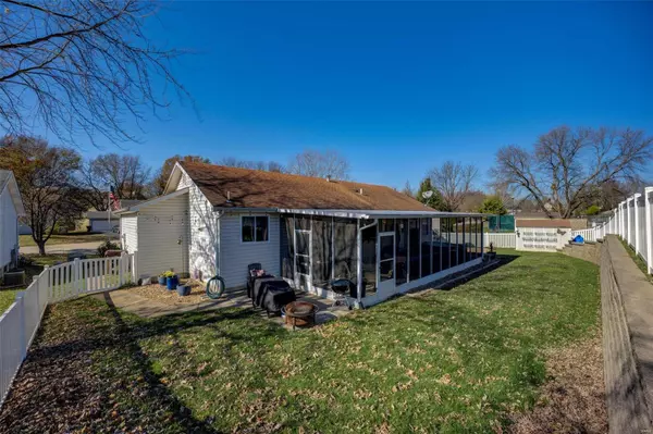 St Peters, MO 63376,1122 W Windfall Ridge Court