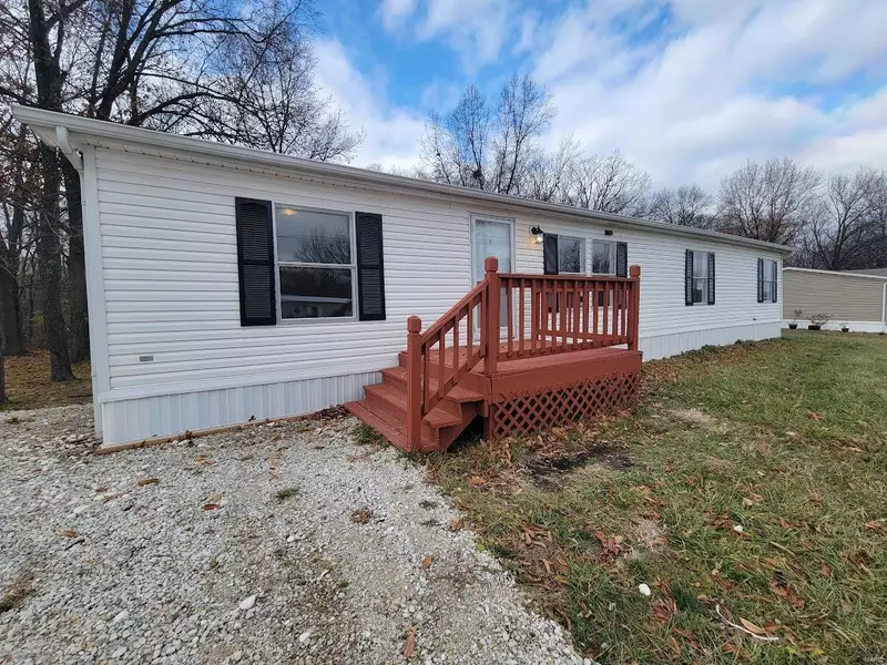 41 Wayne DR, Moscow Mills, MO 63362