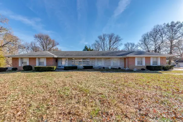 2453 Downs CT, St Louis, MO 63136