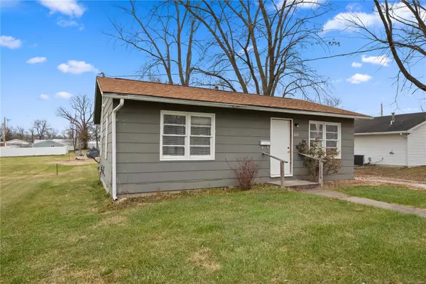 Bowling Green, MO 63334,609 W Locust ST