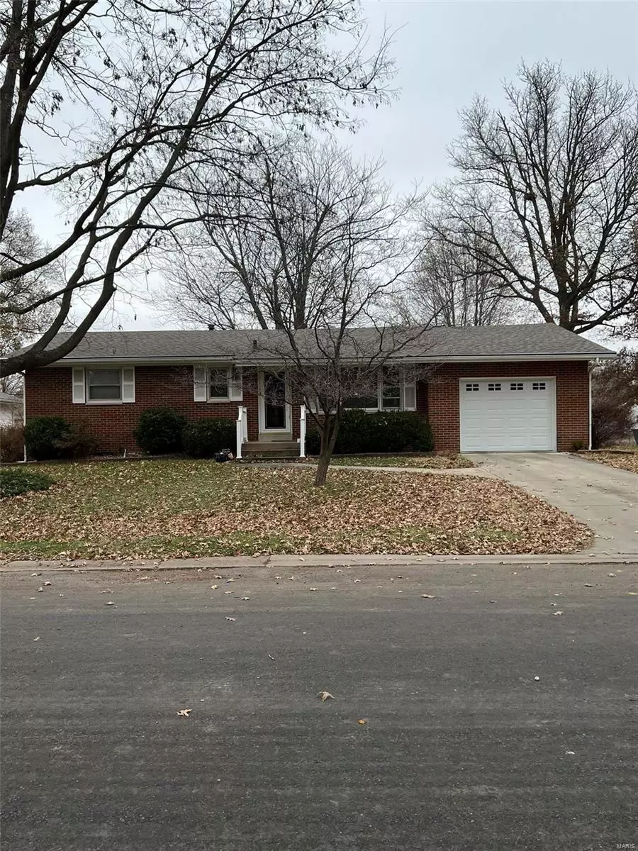 Highland, IL 62249,1633 25th ST