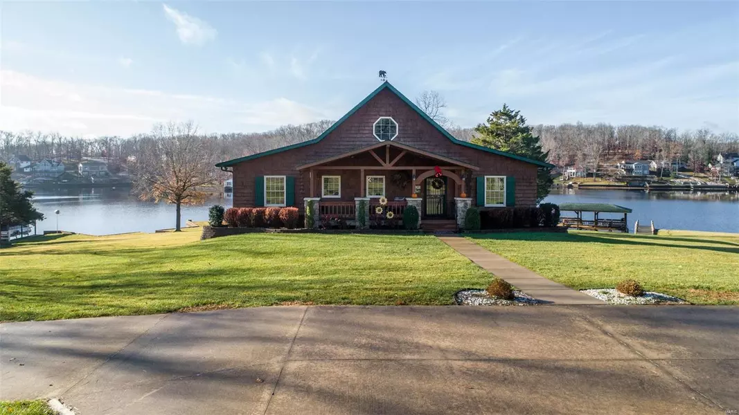 2070 Marina Loop DR, Perryville, MO 63775