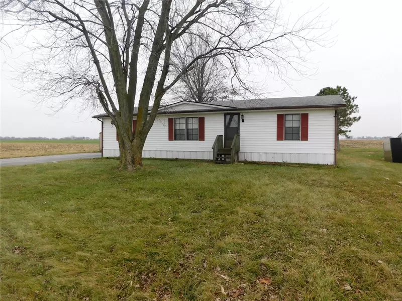 1225 Mary Irene RD, New Baden, IL 62265