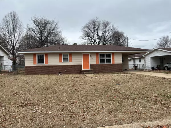 2012 Kentucky ST, Sikeston, MO 63801