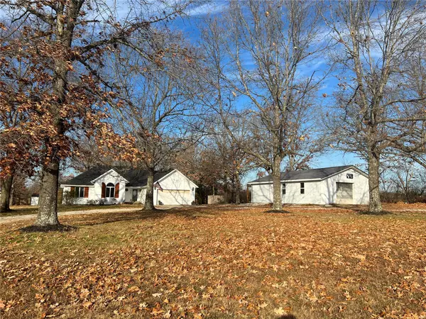 Lebanon, MO 65536,22705 Pine Tree DR