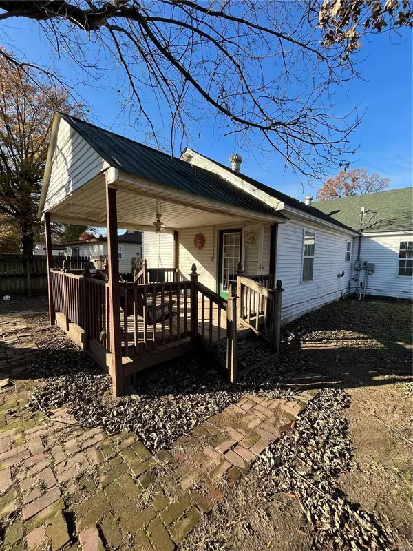 Kennett, MO 63857,901 Henderson