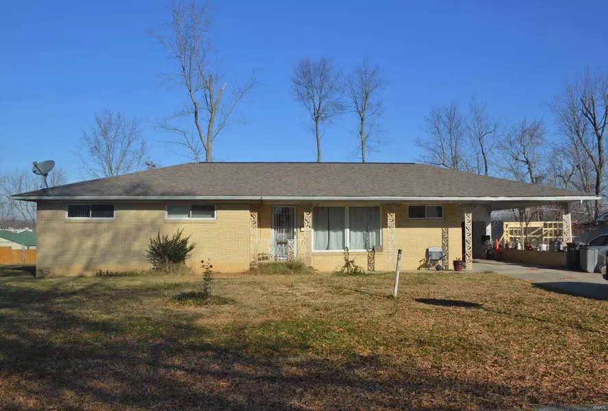 1014 N Woodland DR, Dexter, MO 63841