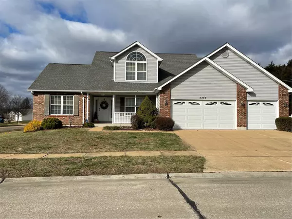 5207 Summer CIR, Imperial, MO 63052