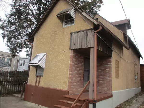 St Louis, MO 63110,4926 Shaw AVE #R