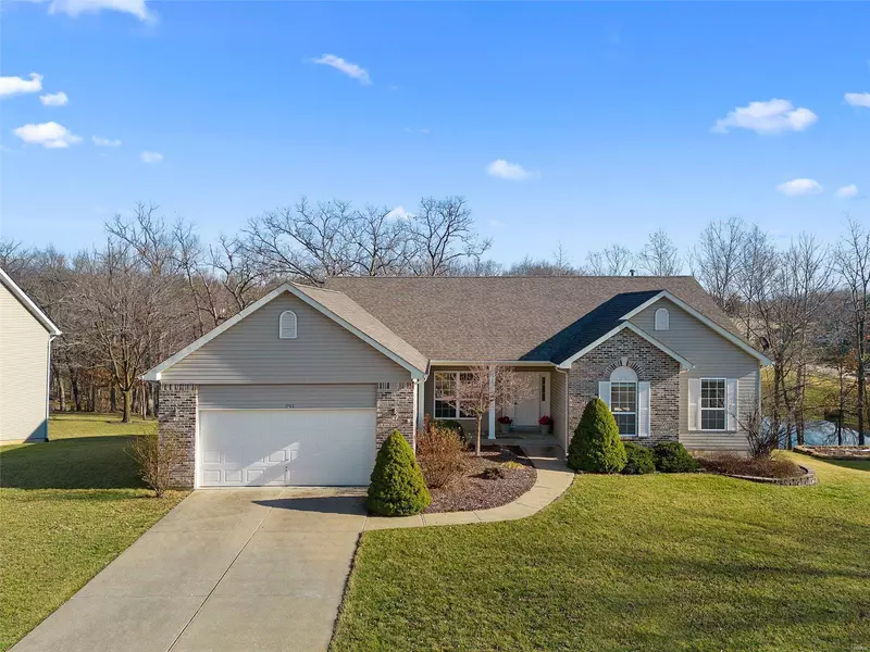 1703 Discovery DR, Wentzville, MO 63385