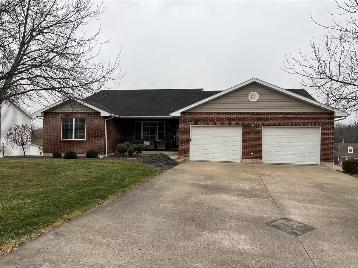 Hannibal, MO 63401,537 Clover CT