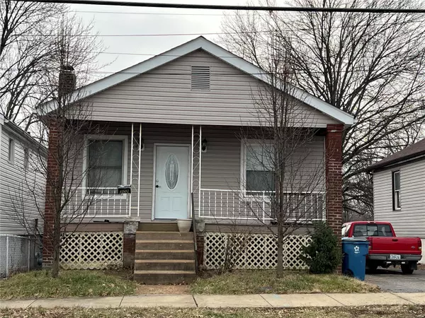 302 W Ripa AVE, St Louis, MO 63125