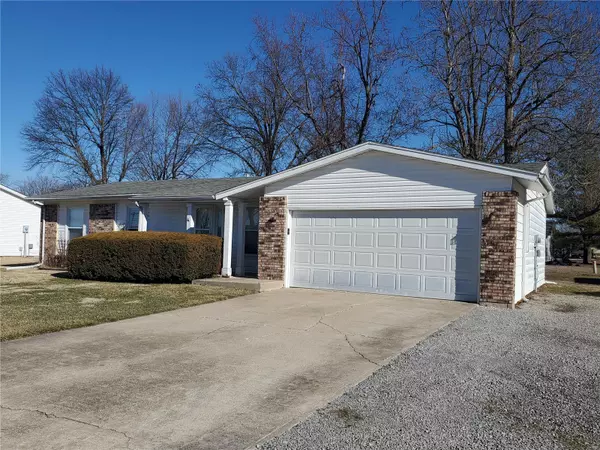 Montgomery City, MO 63361,1072 Ravenwood DR