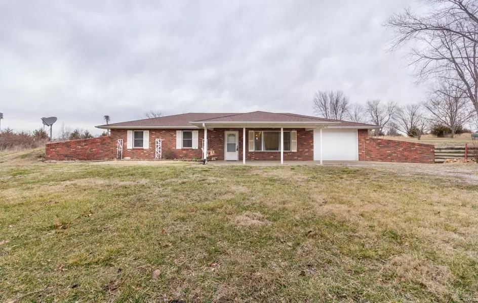 15059 Johnson RD, Eldridge, MO 65463