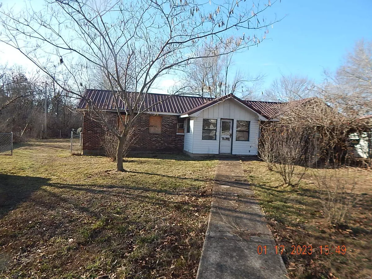 Dixon, MO 65459,206 Lion ST