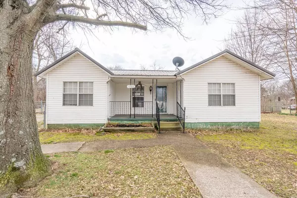 Kennett, MO 63857,1701 Russell ST