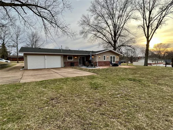 Ballwin, MO 63011,430 Iron Lantern DR