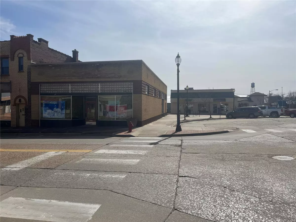 Fredericktown, MO 63645,111 E Main ST