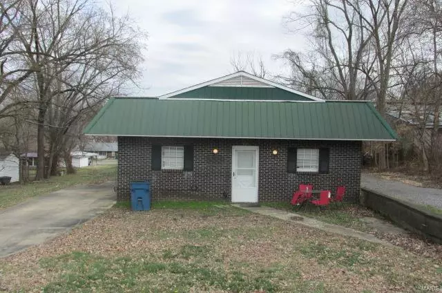 300 N Prairie, Bloomfield, MO 63825