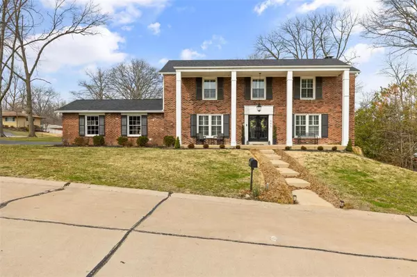 545 Gascony WAY, St Louis, MO 63122